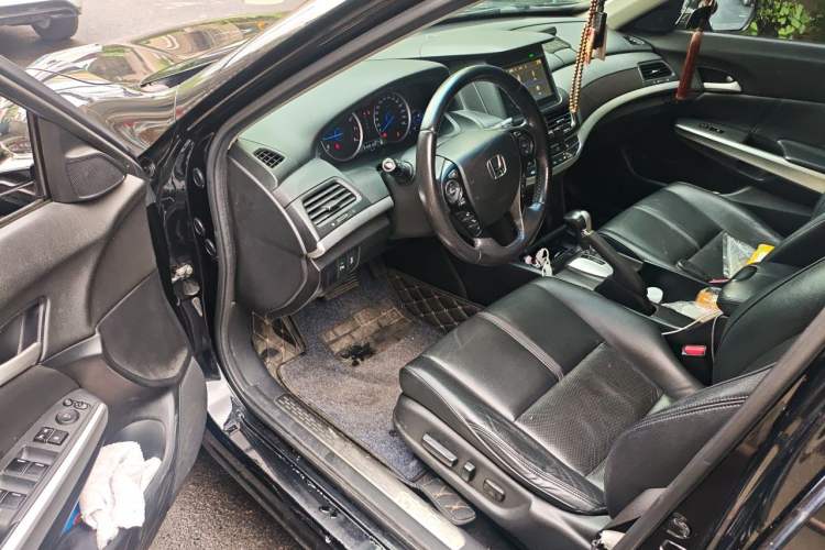Used Honda Crosstour 2014 2.4L Luxury Edition Driver Seat