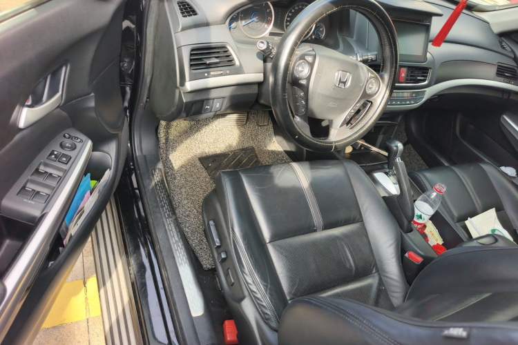 Used Honda Crosstour 2014 2.4L Luxury Edition Driver Seat