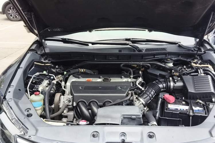 Used Honda Crosstour 2014 2.4L Luxury Edition Engine Bay