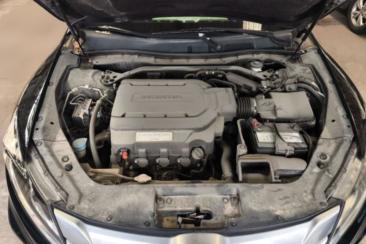 Used Honda Crosstour 2014 3.0L AWD Prestige Edition Engine Bay