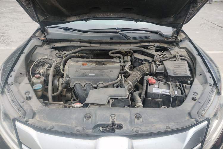 Used Honda Crosstour 2014 2.4L Luxury Edition Engine Bay
