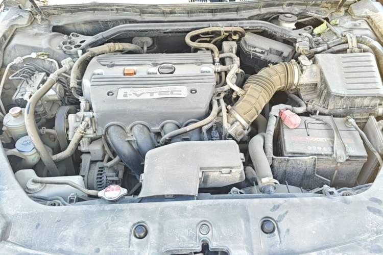 Used Honda Crosstour 2014 2.4L Luxury Edition Engine Bay