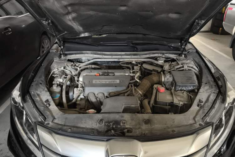 Used Honda Crosstour 2014 2.4L Luxury Edition Engine Bay