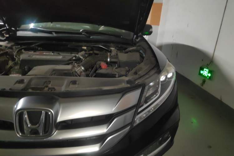 Used Honda Crosstour 2014 2.4L Luxury Edition Engine Bay Left