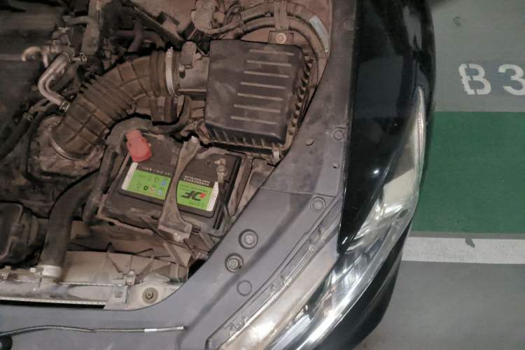 Used Honda Crosstour 2014 2.4L Luxury Edition Engine Bay Left