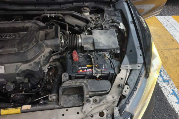 Used Honda Crosstour 2014 3.0L AWD Prestige Navigation Edition Engine Bay Left