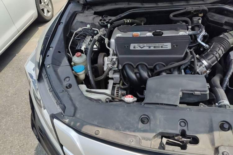 Used Honda Crosstour 2014 2.4L Luxury Edition Engine Bay Right
