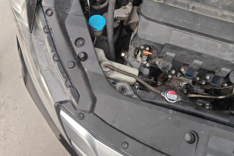 Used Honda Crosstour 2014 3.0L AWD Prestige Edition Engine Bay Right