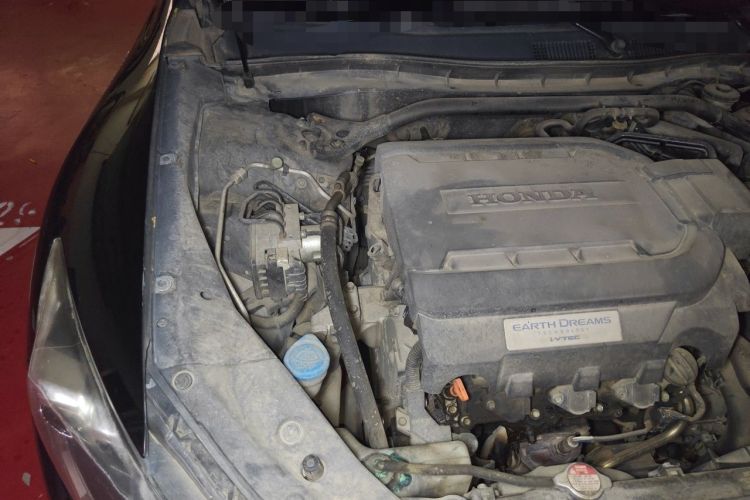 Used Honda Crosstour 2014 3.0L AWD Prestige Navigation Edition Engine Bay Right