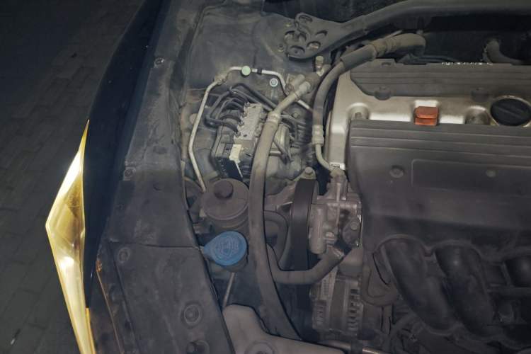Used Honda Crosstour 2014 2.4L Luxury Edition Engine Bay Right