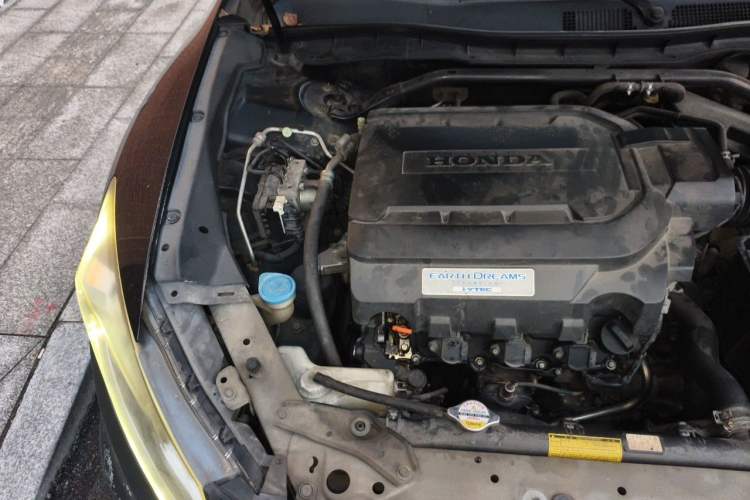 Used Honda Crosstour 2014 3.0L AWD Prestige Navigation Edition Engine Bay Right