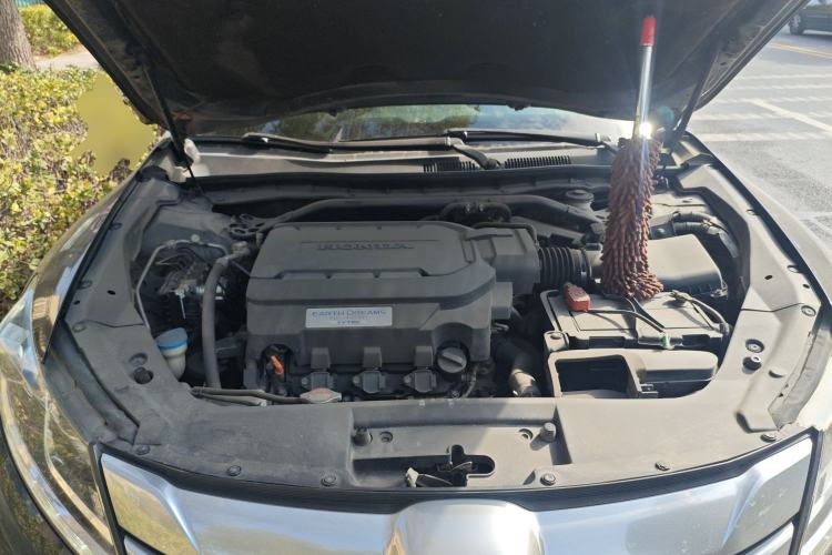 Used Honda Crosstour 2014 3.0L AWD Prestige Navigation Edition Engine Bay