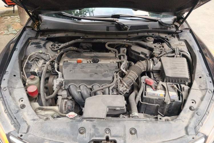 Used Honda Crosstour 2014 2.4L Luxury Edition Engine Bay