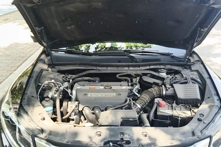 Used Honda Crosstour 2014 2.4L Luxury Edition Engine Bay