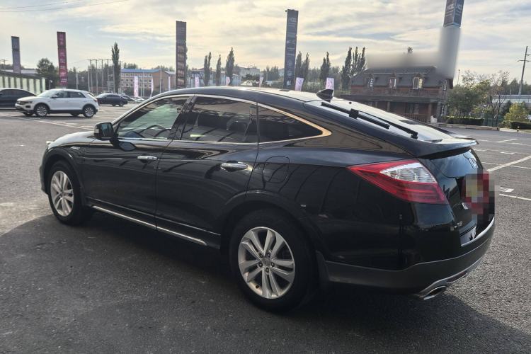 Used Honda Crosstour 2014 2.4L Luxury Edition Exterior 4