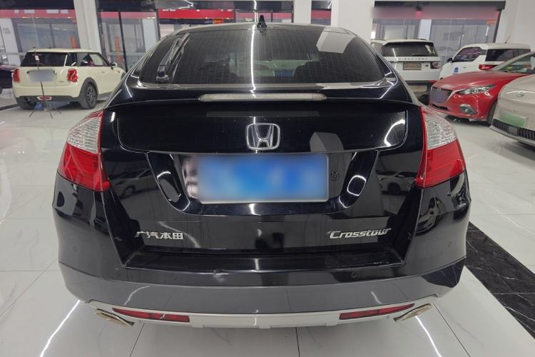Used Honda Crosstour 2014 2.4L Luxury Edition Exterior 4
