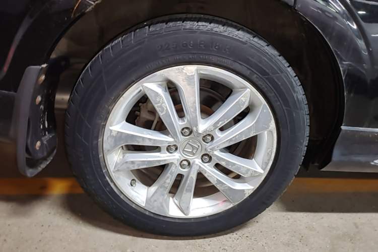 Used Honda Crosstour 2014 2.4L Luxury Edition Exterior 5
