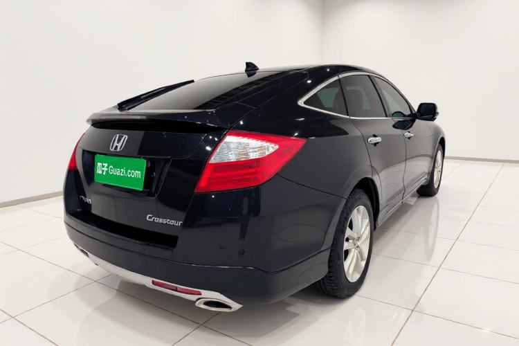 Used Honda Crosstour 2014 2.4L Luxury Edition Exterior 5