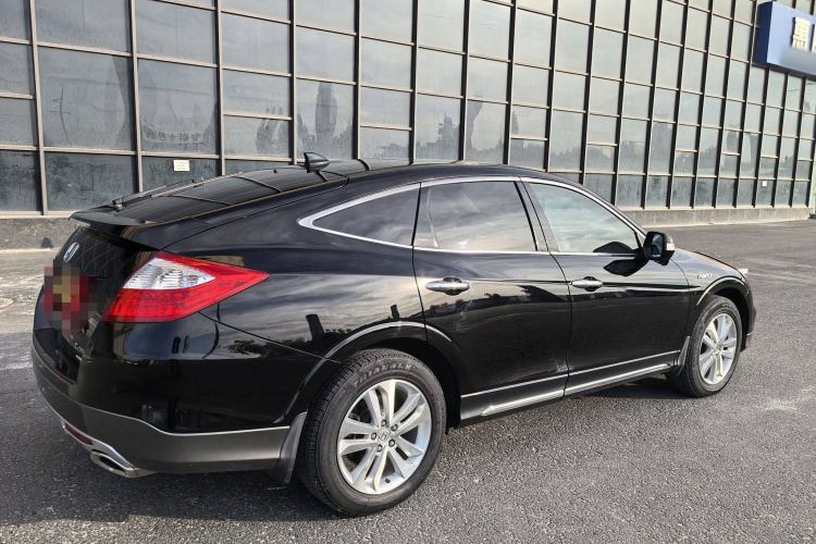 Used Honda Crosstour 2014 2.4L Luxury Edition Exterior 6
