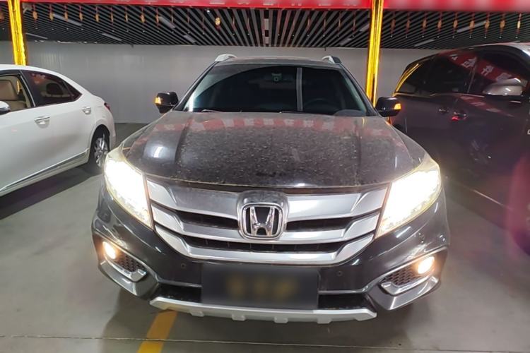Used Honda Crosstour 2014 2.4L Luxury Edition Front