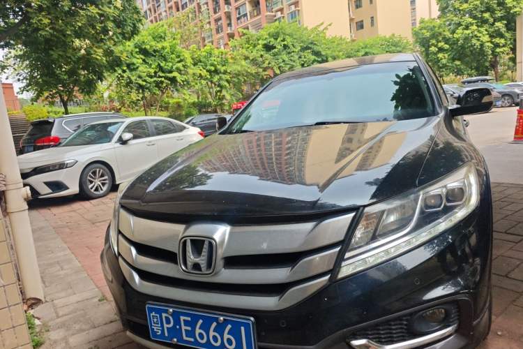 Used Honda Crosstour 2014 2.4L Luxury Edition Front
