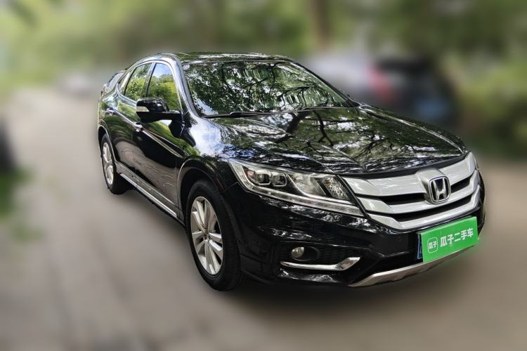 Used Honda Crosstour 2014 2.4L Luxury Edition Front Right 45 Deg
