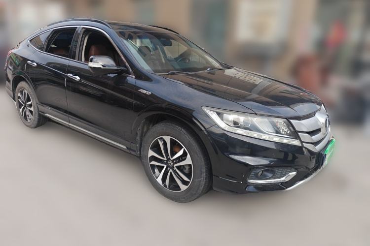 Used Honda Crosstour 2014 3.0L AWD Prestige Edition Front Right 45 Deg
