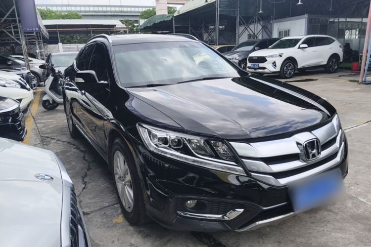 Used Honda Crosstour 2014 2.4L Luxury Edition Front Right 45 Deg