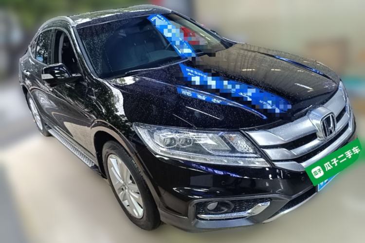 Used Honda Crosstour 2014 2.4L Luxury Edition Front Right 45 Deg