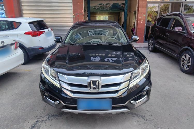 Used Honda Crosstour 2014 2.4L Luxury Navigation Edition Front