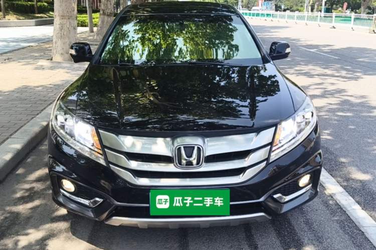 Used Honda Crosstour 2014 2.4L Luxury Edition Front