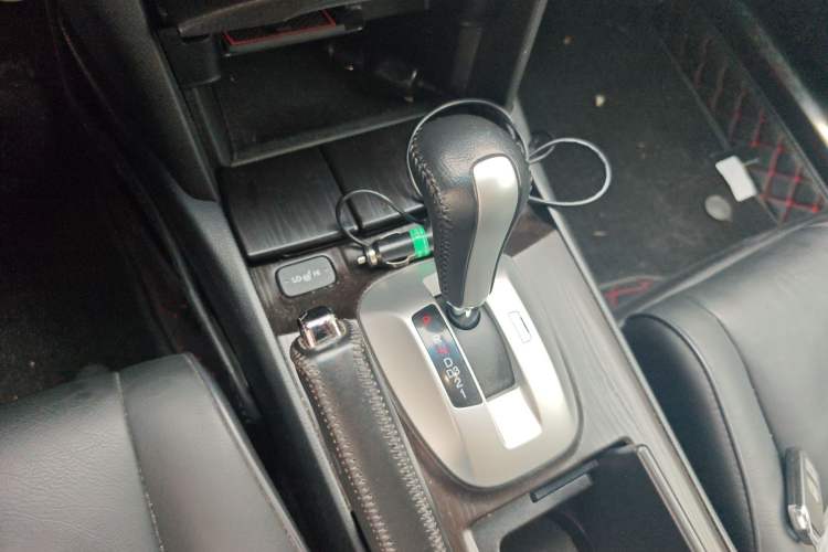 Used Honda Crosstour 2014 2.4L Luxury Edition Gear Lever