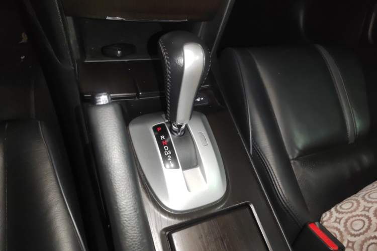 Used Honda Crosstour 2014 2.4L Luxury Edition Gear Lever