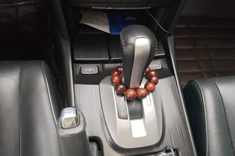Used Honda Crosstour 2014 2.4L Luxury Edition Gear Lever