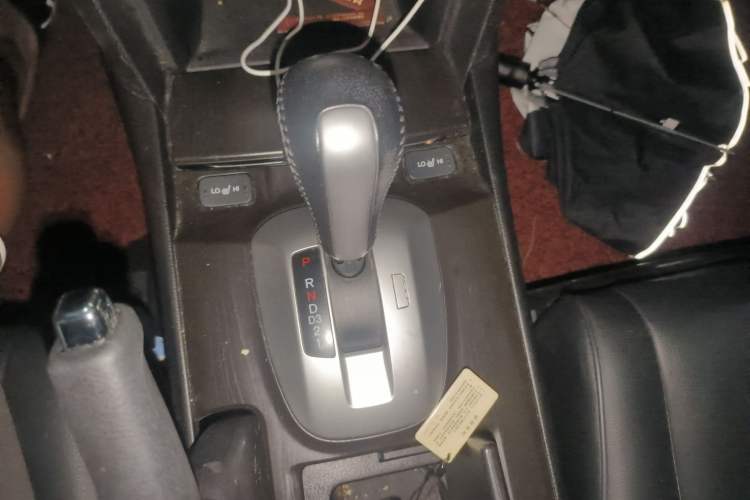 Used Honda Crosstour 2014 2.4L Luxury Edition Gear Lever