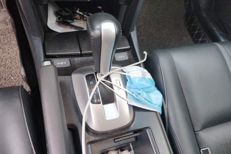 Used Honda Crosstour 2014 2.4L Luxury Edition Gear Lever