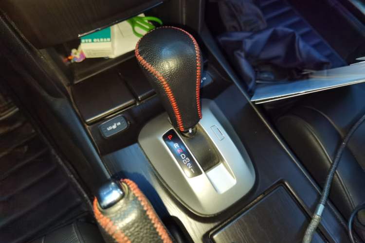 Used Honda Crosstour 2014 2.4L Luxury Edition Gear Lever