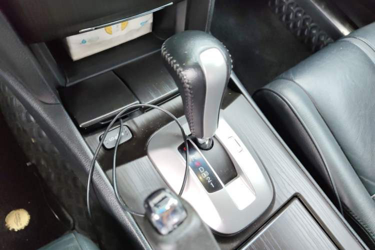 Used Honda Crosstour 2014 2.4L Luxury Edition Gear Lever