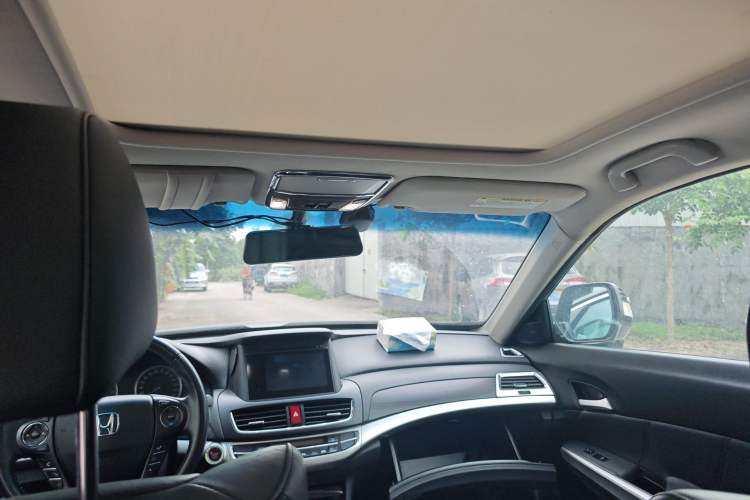 Used Honda Crosstour 2014 2.4L Luxury Edition Headliner