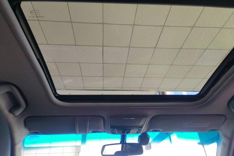 Used Honda Crosstour 2014 2.4L Luxury Edition Headliner