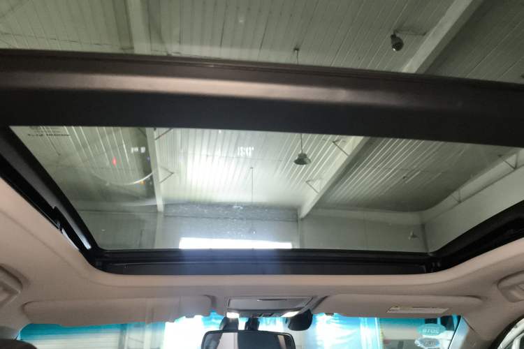 Used Honda Crosstour 2014 2.4L Luxury Edition Headliner