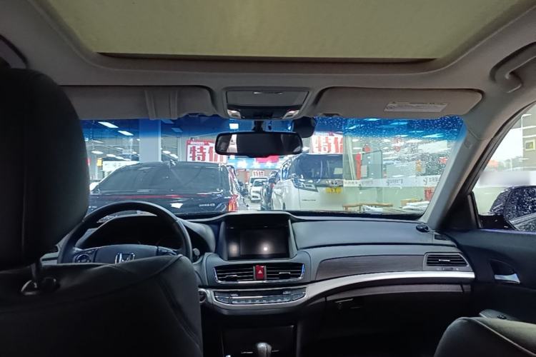 Used Honda Crosstour 2014 2.4L Luxury Edition Headliner