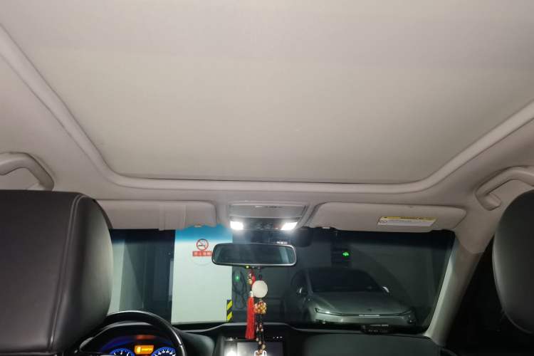 Used Honda Crosstour 2014 2.4L Luxury Edition Headliner