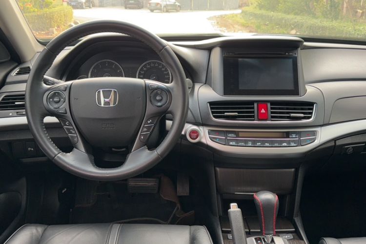 Used Honda Crosstour 2014 2.4L Luxury Edition Interior 1