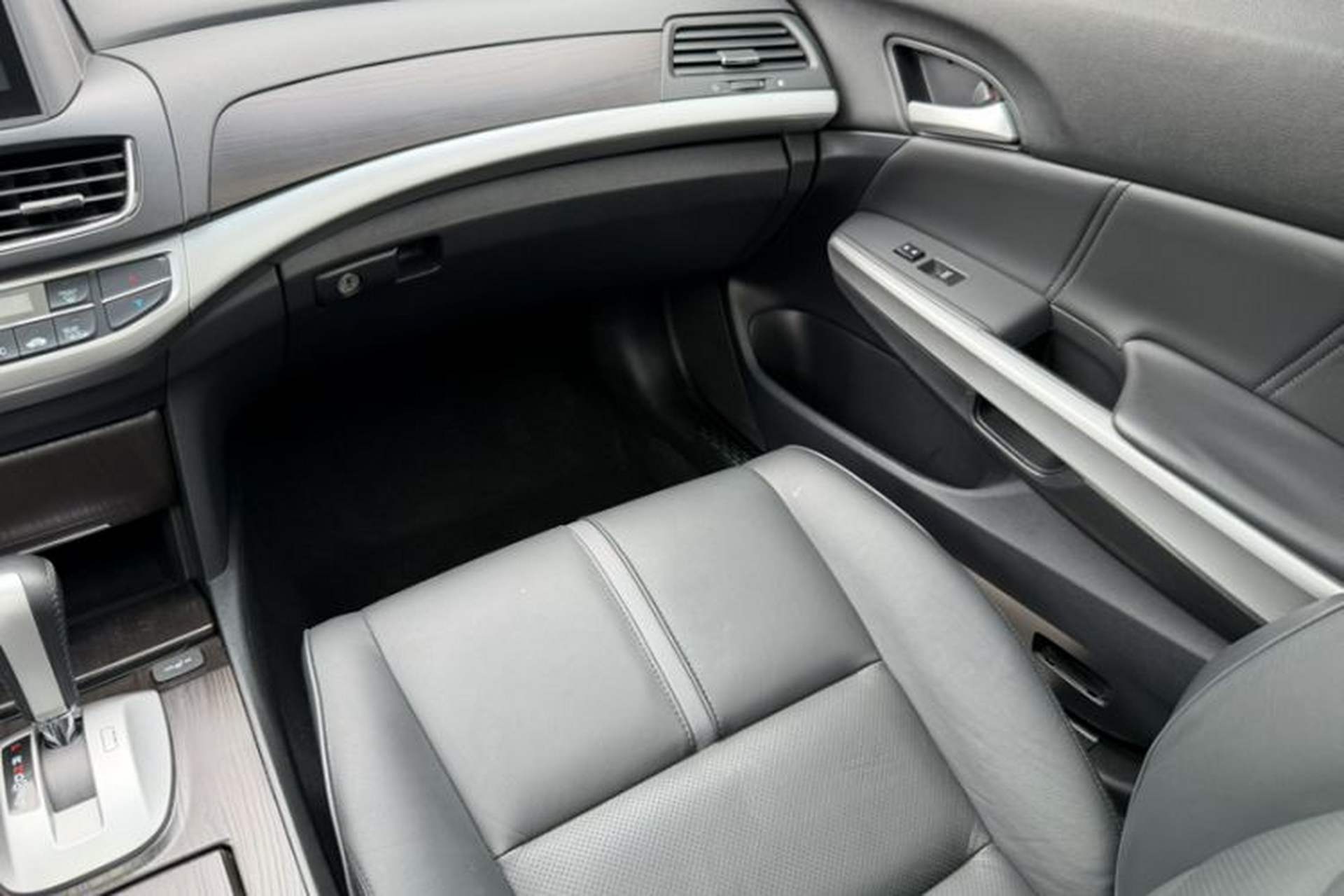 Used Honda Crosstour 2014 2.4L Luxury Edition Interior 10