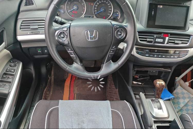 Used Honda Crosstour 2014 2.4L Luxury Navigation Edition Interior 2