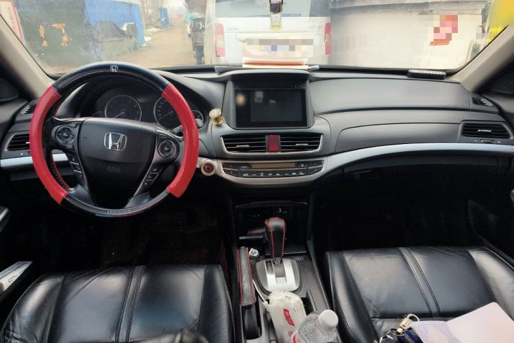 Used Honda Crosstour 2014 2.4L Luxury Edition Interior 2