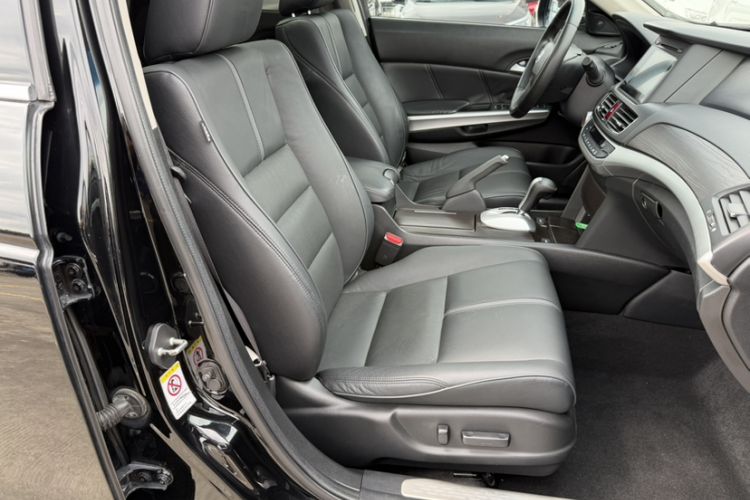 Used Honda Crosstour 2014 2.4L Luxury Edition Interior 3