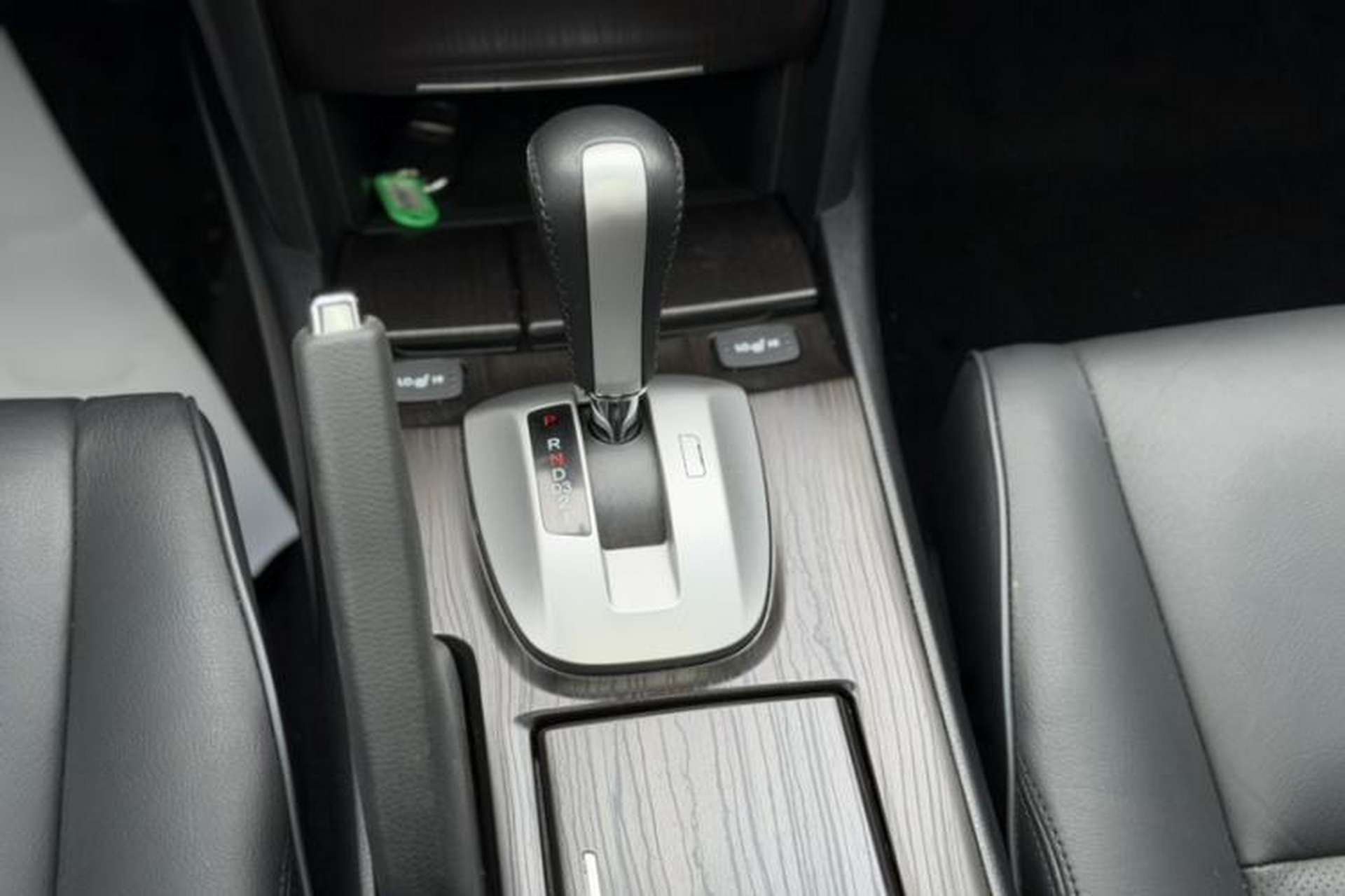 Used Honda Crosstour 2014 2.4L Luxury Edition Interior 8