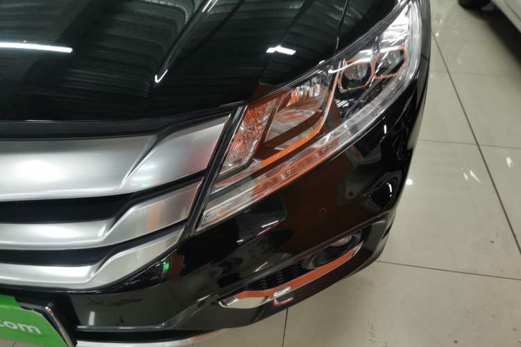 Used Honda Crosstour 2014 2.4L Luxury Edition Left Front Headlight